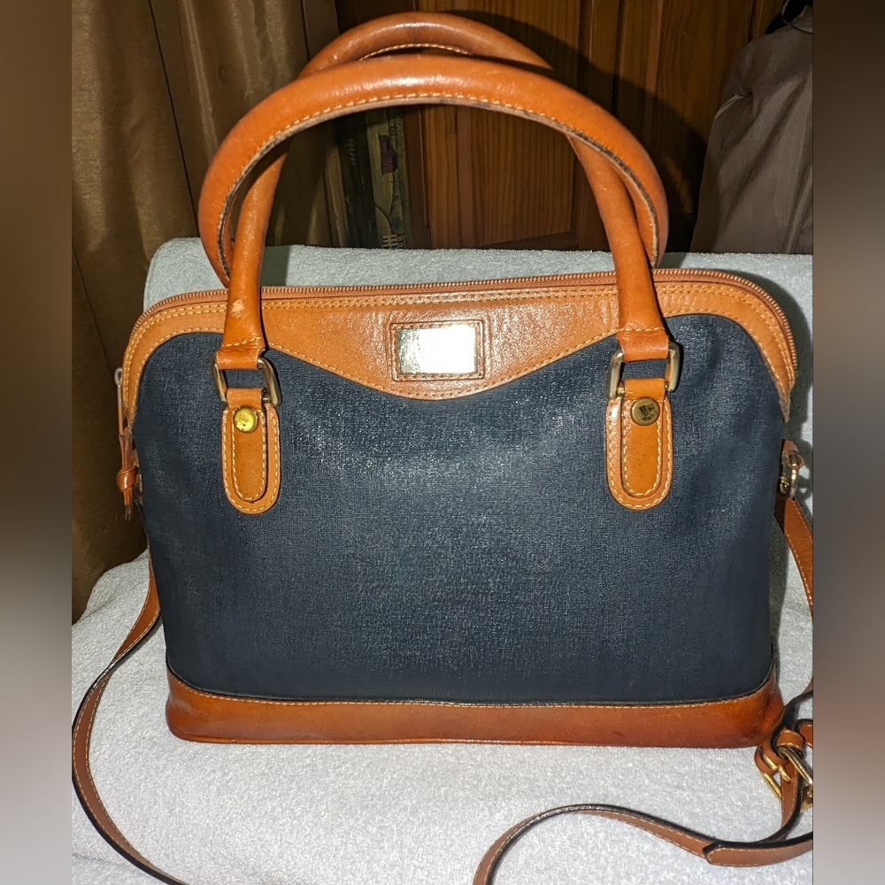 Boots n Bags crossbody bag made in Columbia.